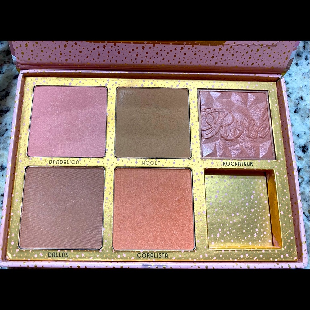 Limited edition Benefit Cheekathon palette